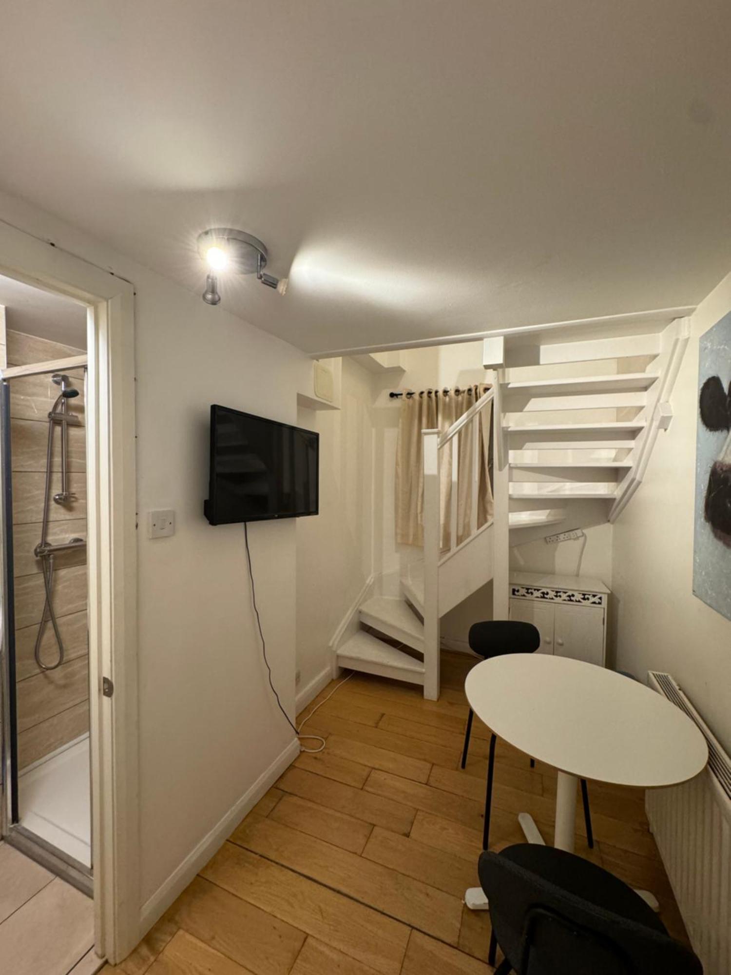 Cozy Rooms Near Central Londra Esterno foto